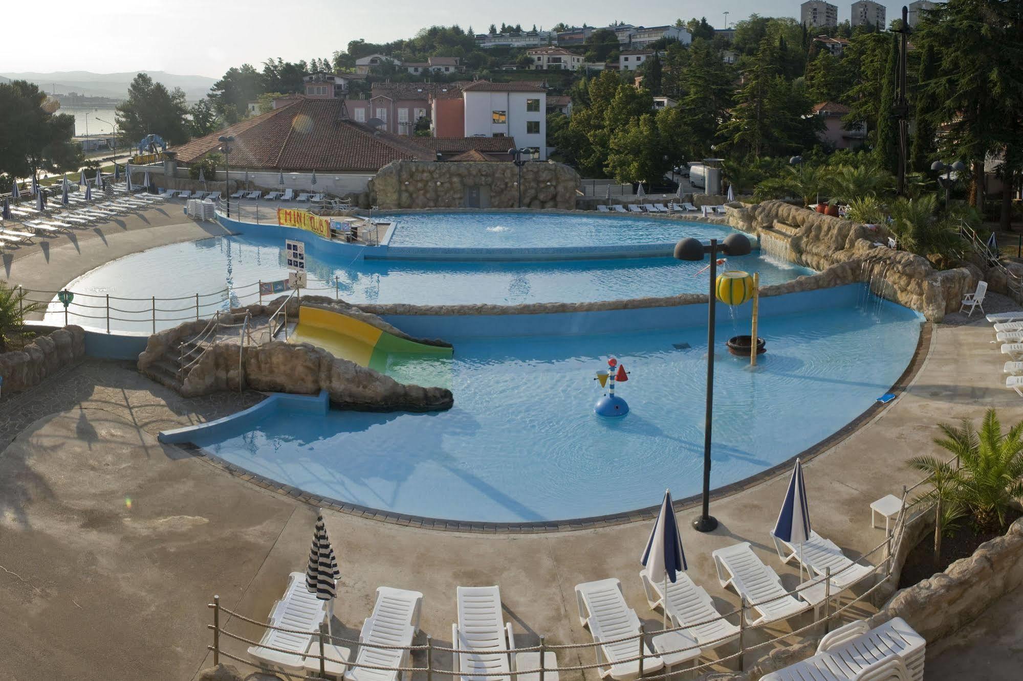 Hotel Aquapark Zusterna Koper Exterior photo